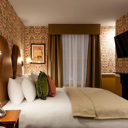 The Drayton Court Hotel 4*