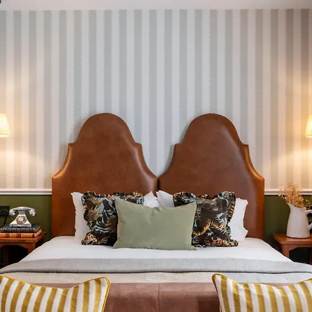 The Drayton Court 4* London