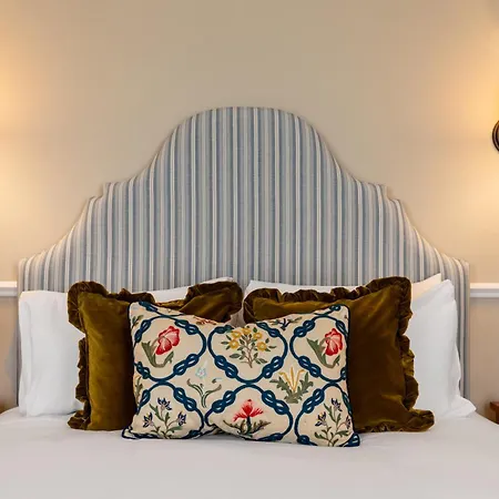 The Drayton Court Hotel 4*