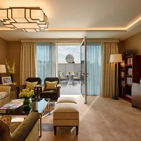 Отель The Beaumont Mayfair