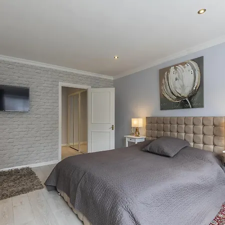 Gorgeous 4 Bedrooms Near Hyde Park And Oxford St Apartment