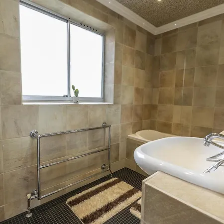 Gorgeous 4 Bedrooms Near Hyde Park And Oxford St London