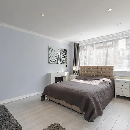 Gorgeous 4 Bedrooms Near Hyde Park And Oxford St * London