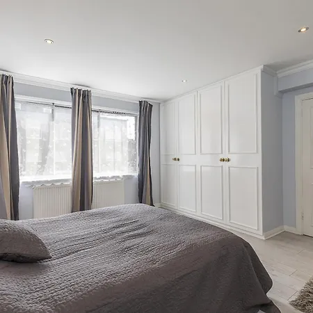 Gorgeous 4 Bedrooms Near Hyde Park And Oxford St Apartment *