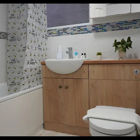 Cosy 2 Bedroom On Bromley-lewisham Hospital Borders Apartment Catford