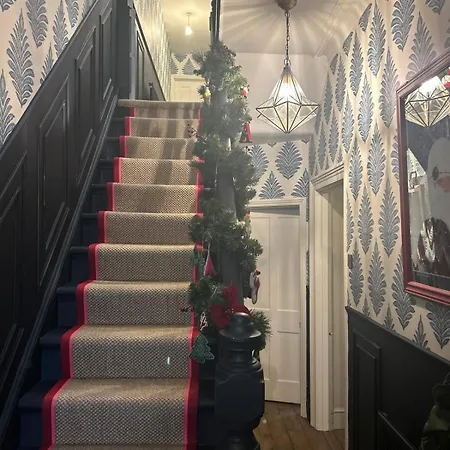 Fantastic Edwardian 3br House W Gdn, Kensal Holiday home