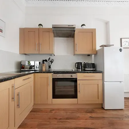 One Bedroom Flat Muswell Hill - First Floor Apartment London
