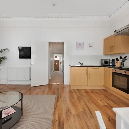 Apartment One Bedroom Flat Muswell Hill - First Floor *