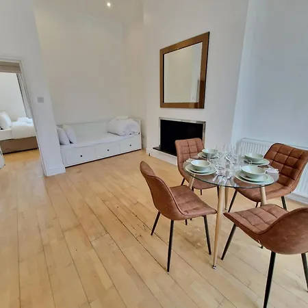 Clarges Apartment