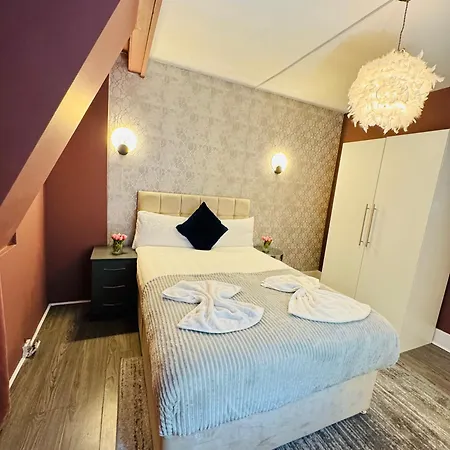 Eye 3 Bedroom