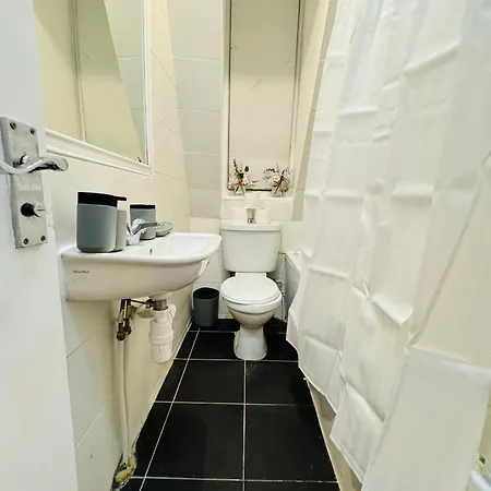 Eye 3 Bedroom Apartment *