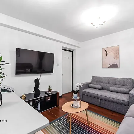 Exclusive 2-bedroom Flat In Leicester Square