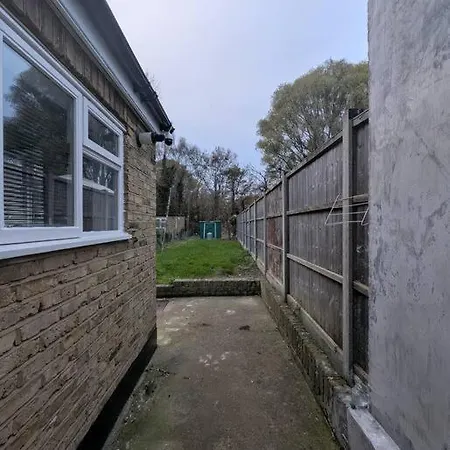 3 Br- King Size Bed, Netflix, Garden Free Parking London