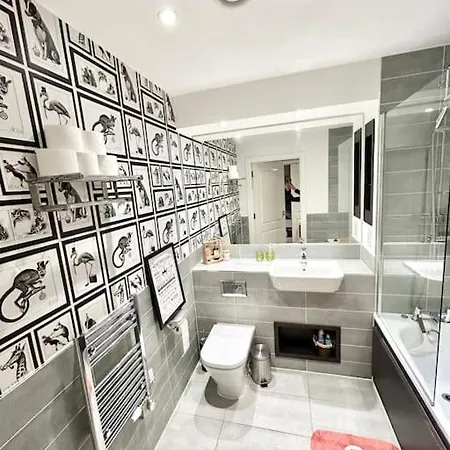 Long Term Business Relocators Canary Wharf * London