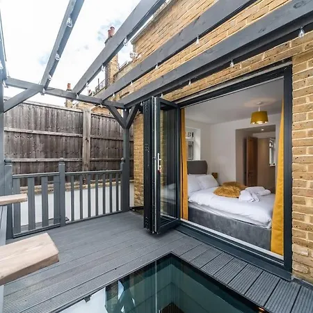 Londons Luxury Pad