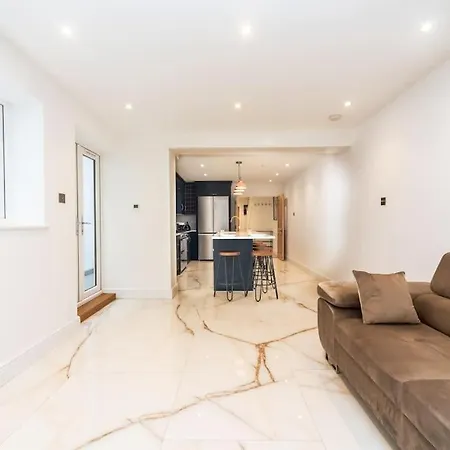 Londons Luxury Pad * London