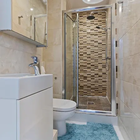 Luxury One Bedroom Two Bathroom Knightsbridge Oxford Street Apartment *