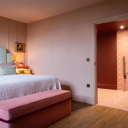The Royal Forest - A Heartwood 4* Chingford