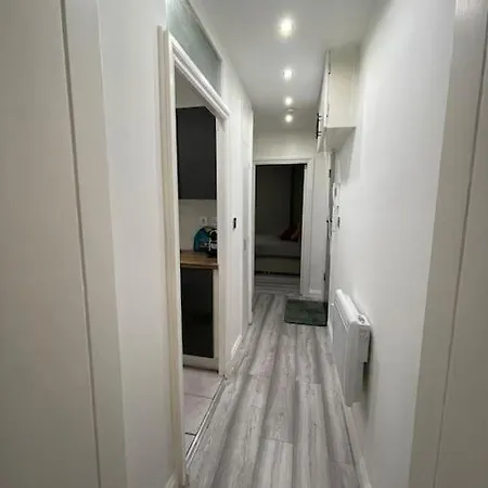 Apartment Life Access Everywhere London