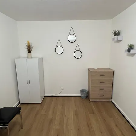 Spacious For Rent 10 Min From Tower Bridge * London
