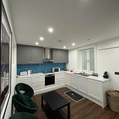 Apartment 2 Bedroom Luxury Flat In Euston *