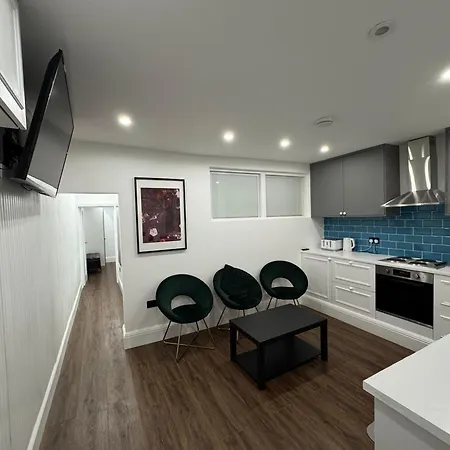 Apartment 2 Bedroom Luxury Flat In Euston