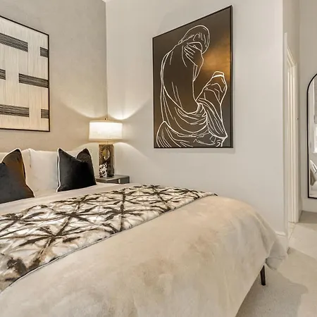 The Gallery - Kensington Apartment