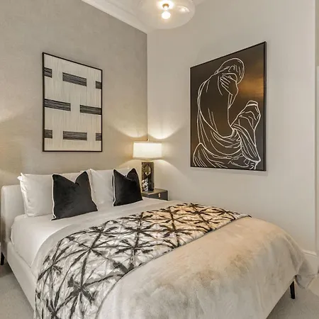 The Gallery - Kensington Apartment London