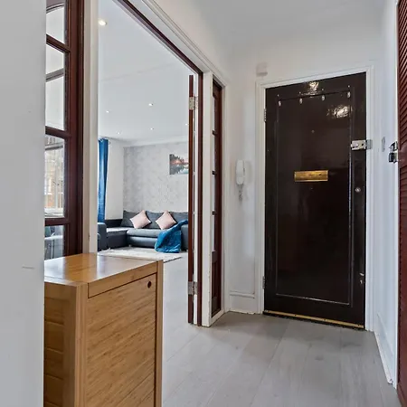 Luxury One Bedroom Two Bathroom Knightsbridge Oxford Street Apartment London
