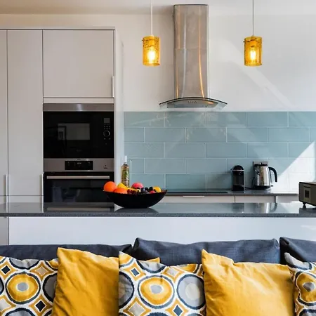 Apartment Bright And Modern Earls Court Gem