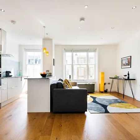 Bright And Modern Earls Court Gem