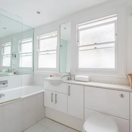 Holiday home Family In Battersea By Underthedoormat *
