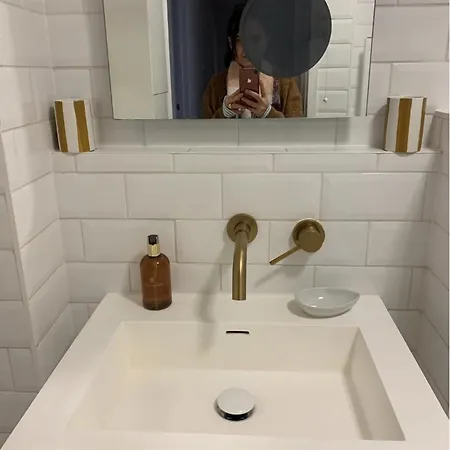 Apartment East Two Bedroom With Private Patio - Entire