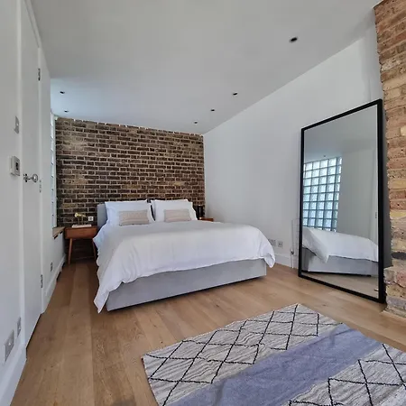 Hyde Park Mews Holiday home