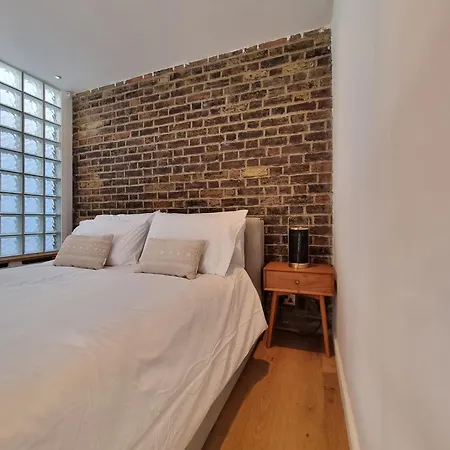 Holiday home Hyde Park Mews *