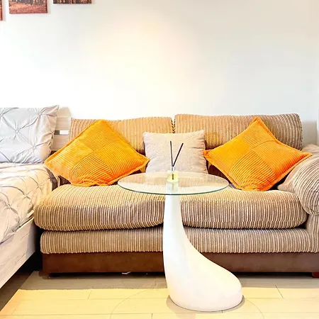 A Brand New Flat With 3 Bedrooms & 3 Baths In Zone 1 Angel For Max 9 Ppl