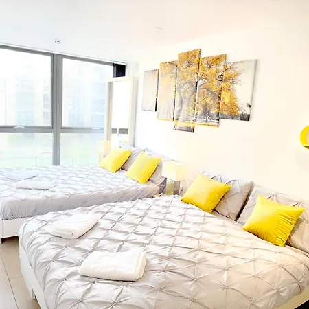 Homestay A Brand New Flat With 3 Bedrooms & 3 Baths In Zone 1 Angel For Max 9 Ppl *