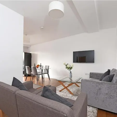 Fully Furnished 2 Bedroom Canning Town Close To 02 Arena, Canary Wharf With Free Parking Apartment London