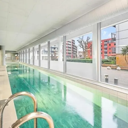 Charming 1bdr Serviced Condo! 4 Guests Pool N Free Parking *