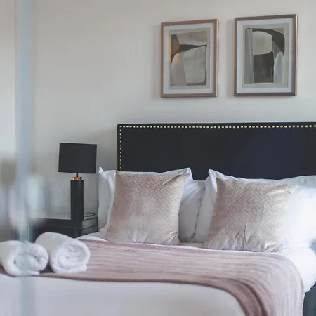 Arte - 3-bed Flat With 3 Bathrooms - Heart Of Finchley Road - 2 Min Walk To Underground Station London