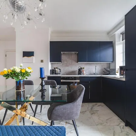 Arte - 3-bed Flat With 3 Bathrooms - Heart Of Finchley Road - 2 Min Walk To Underground Station London