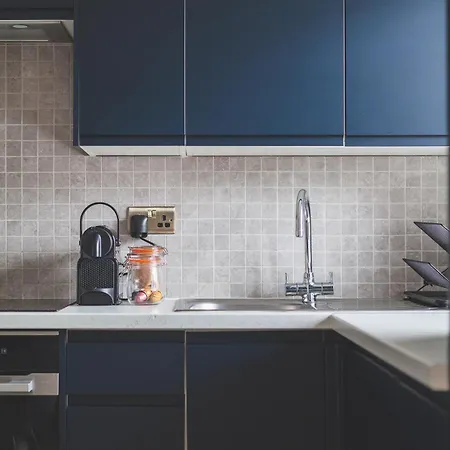 Arte - 3-bed Flat With 3 Bathrooms - Heart Of Finchley Road - 2 Min Walk To Underground Station Apartment