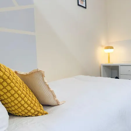 Apartment Olive Immaculate Wembley Apartment, 15mins To London, By Edens London