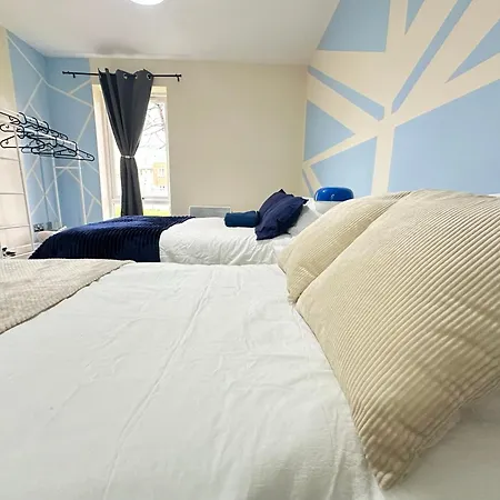 Olive Immaculate Wembley Apartment, 15mins To London, By Edens * London