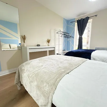 Olive Immaculate Wembley Apartment, 15mins To London, By Edens Apartment London