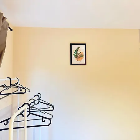 Apartment Olive Immaculate Wembley Apartment, 15mins To London, By Edens London