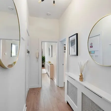Modern Elegance In Paddington * London