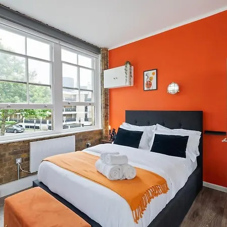 New & Spacious In Old St * London