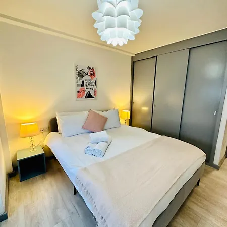 Holiday home Kensington Gardens 2 Bedroom Flat With A Balcony