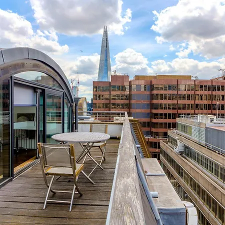 Apartment Modern Serviced 2 Minutes From Monument Tube Station *